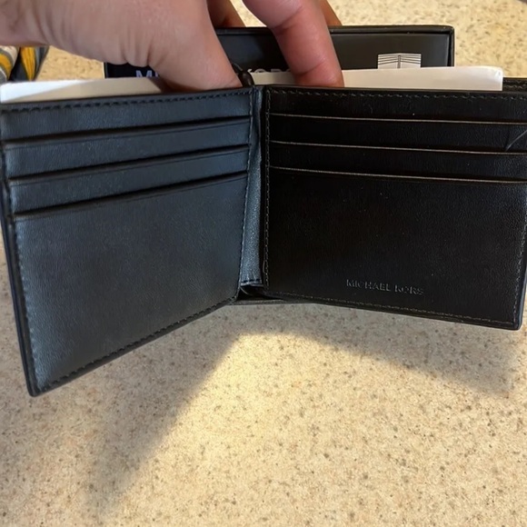 Michael Kors Andy Slim Billfold Bi Fold Card Leather Mens Card Wallet Black - Picture 2 of 4